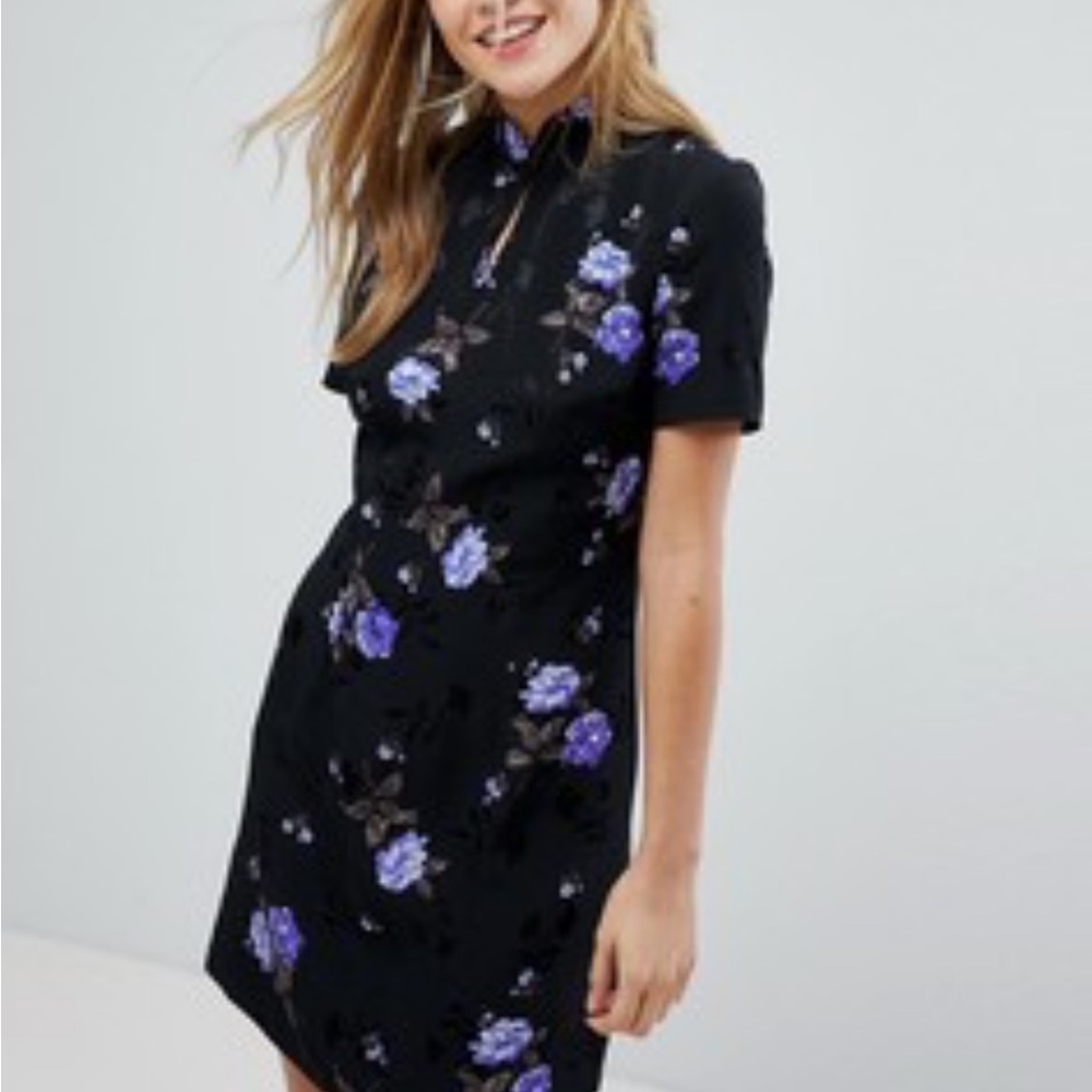 Nobody’s Child Cocktail Satin Floral Shift Dress Size 10 Mock Neck Black/Purple